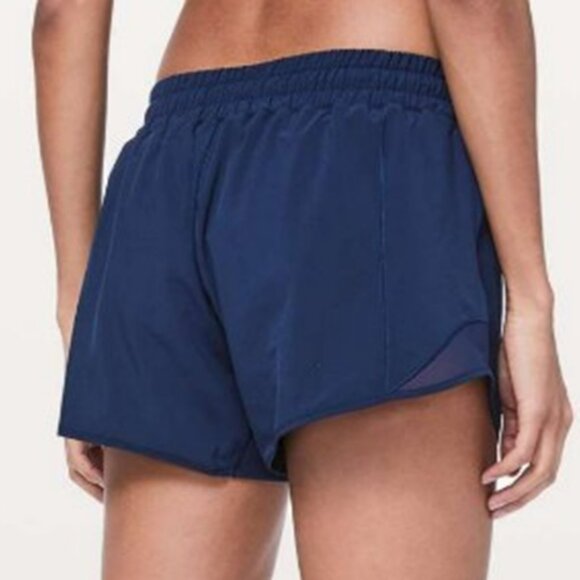 Women's Lululemon Hotty Hot Short II - Size 8 - 4" inseam - True Navy - Picture 2 of 13